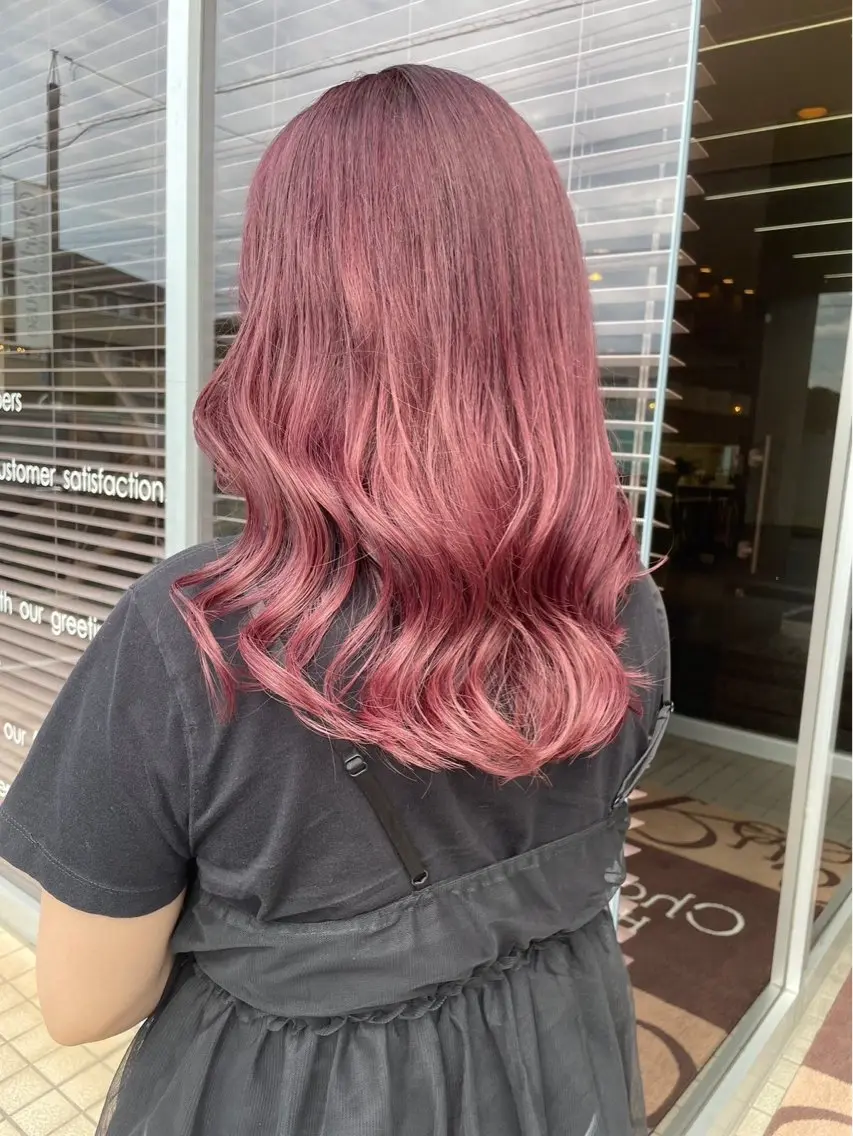 セミロング カラー 三浦 悠のヘアスタイル