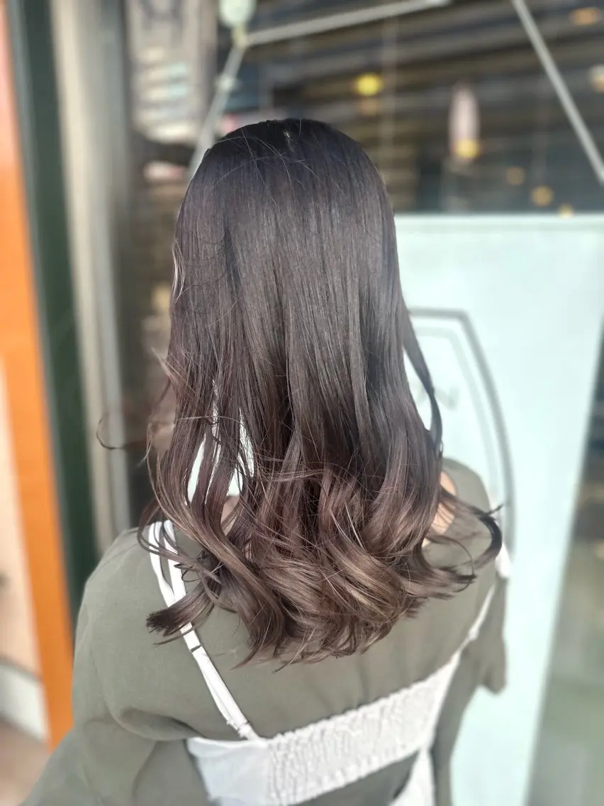 ロング カラー ヘアカラー 🩷 YUMIのヘアスタイル