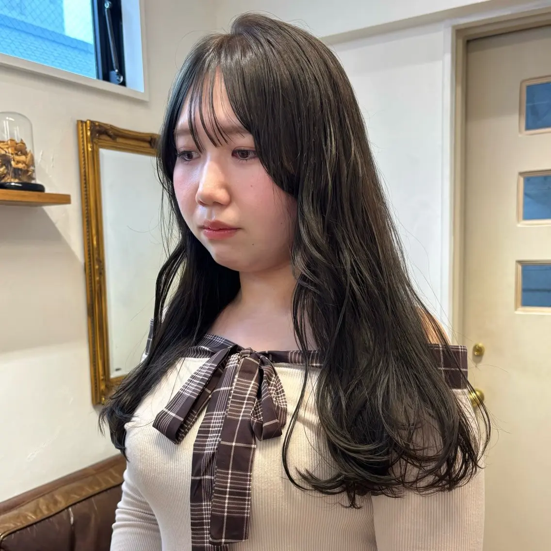 ロング 盛れる透明感カラー・ momokaのヘアスタイル