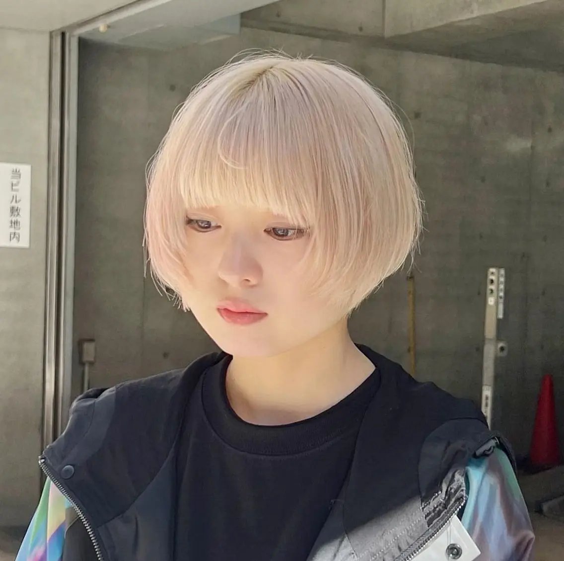 ショート カラー 抜きっぱなしブロンド ブロンド ヘアカラー ムラ修正💎 艶髪ハイトーン💎のヘアスタイル