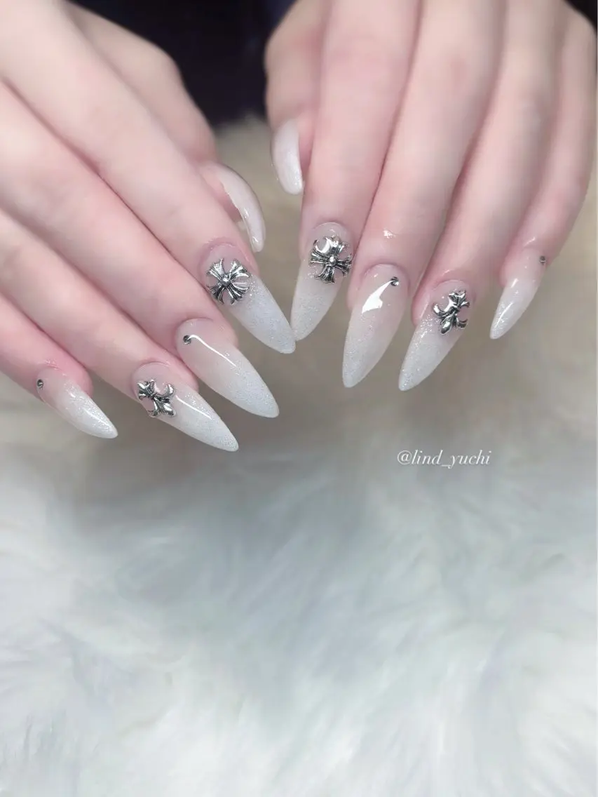 ネイル アートネイル yuchi🎀 京橋/キラキラネイルのネイルデザイン