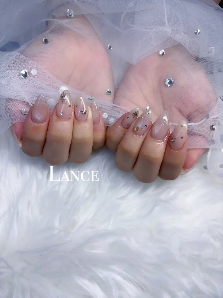 ネイル キラキラネイル 韓国ネイル ワンカラーネイル ワンホンネイル ハンドネイル Lance nailのネイルデザイン