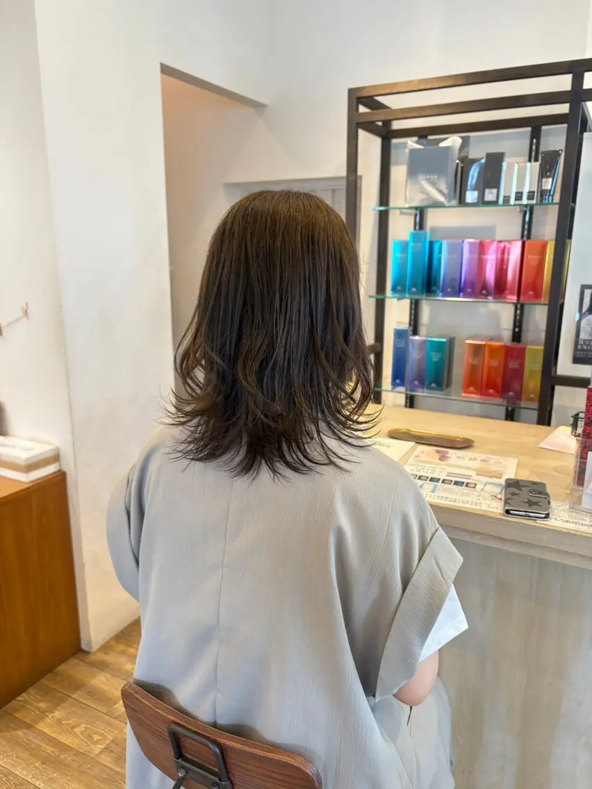ミディアム カラー LORAN 寺田のヘアスタイル