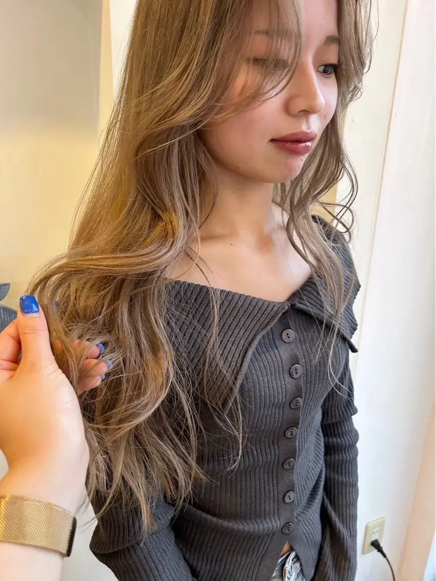 ロング カラー ヘアカラー ブリーチ/パーマ/ りん/みゆのヘアスタイル