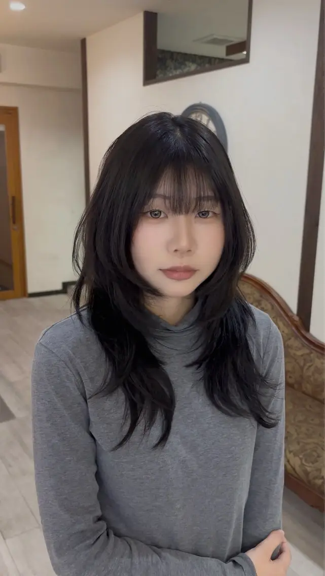 ロング カラー くびれヘア ハッシュカット 韓国風ヘア レイヤーカット カット トリートメント &.越冨 レイヤー/ 顔周り特化/髪質改善のヘアスタイル