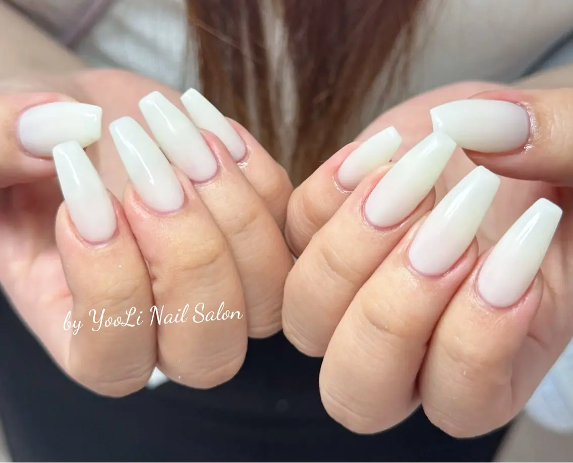 ネイル アートネイル オーロラネイル チークネイル フレンチネイル ガラスフレンチ 🎀🎀YooLi Nail Salonのネイルデザイン