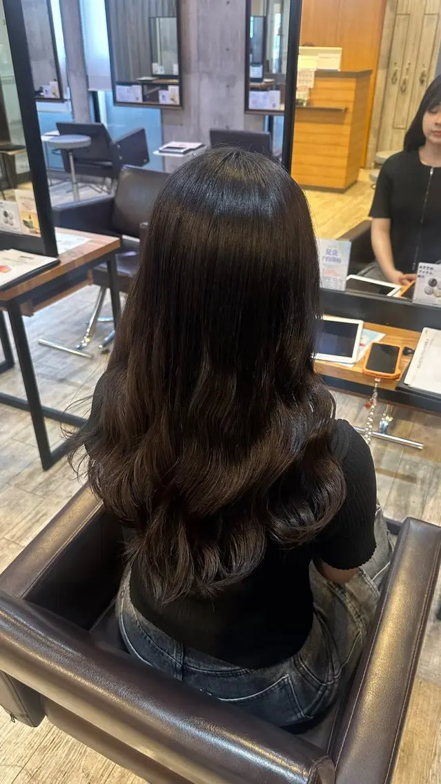 ロング カラー Modek's 西宮 akariのヘアスタイル