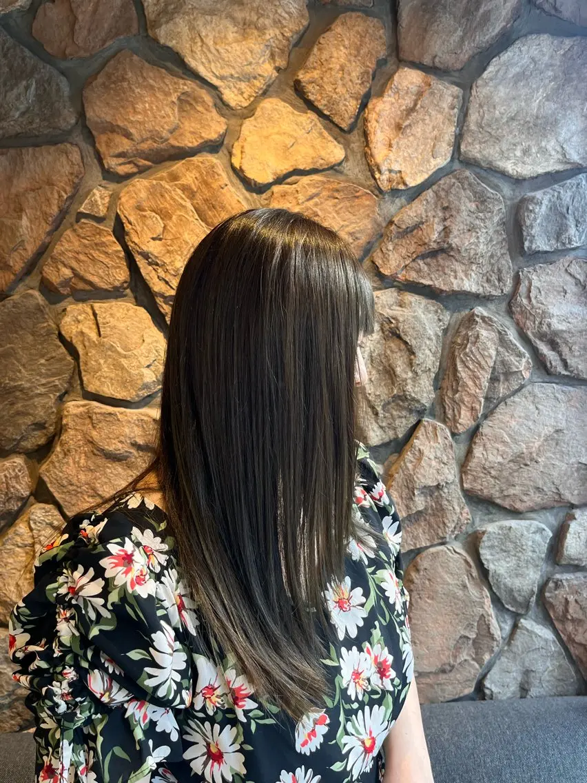 ミディアム カラー まろやかなベージュ 小池春樹のヘアスタイル