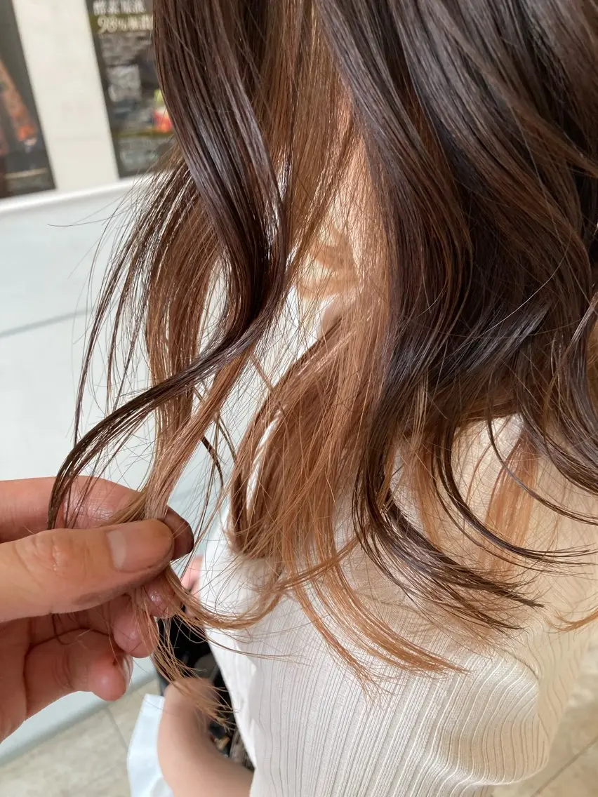 セミロング カラー インナーカラー ヘアカラー 岩崎 裕司のヘアスタイル