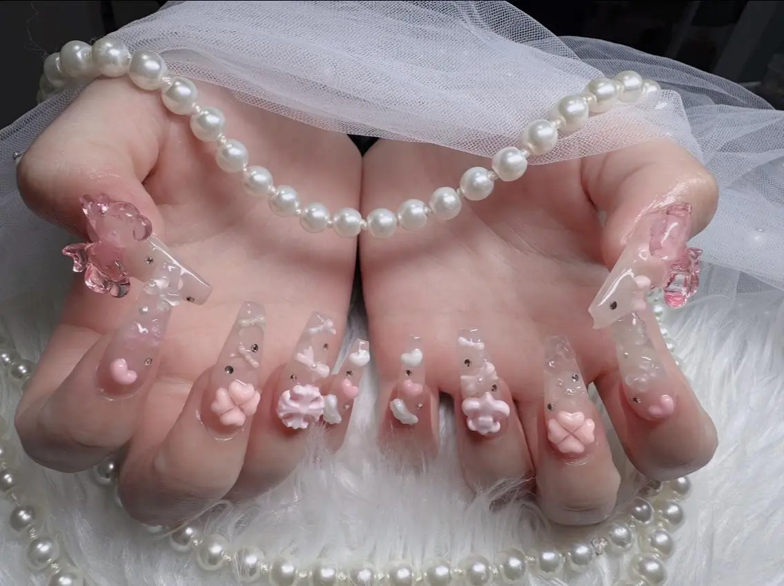 ネイル オーロラネイル フレンチネイル ジェルネイル ハロウィン キラキラネイル ハンドネイル H.baby Nail Salonのネイルデザイン