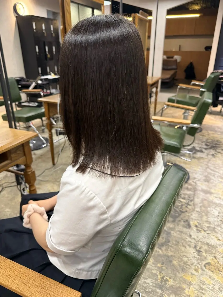 ミディアム T Hのヘアスタイル