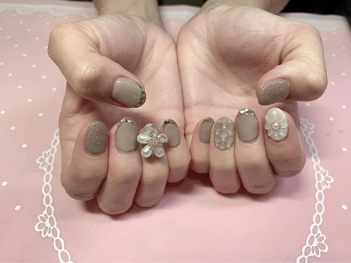 ショート ネイル アートネイル フラッシュネイル フレンチネイル ガラスフレンチ マグネットネイル ハンドネイル 《LB》ラブリエ Nail&eyeのマツエク・マツパデザイン