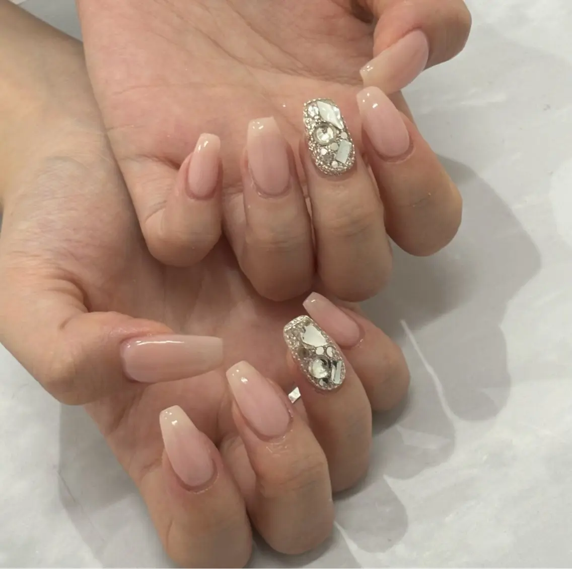 ネイル アートネイル _white 上本町のネイルデザイン