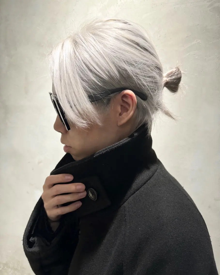 セミロング カラー ユ カのヘアスタイル