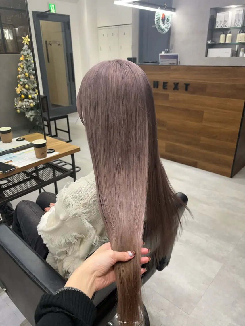 ロング カラー ブリーチ グレージュ ヘアカラー トリートメント ENA💗NEXT /ハイトーンエクステのヘアスタイル