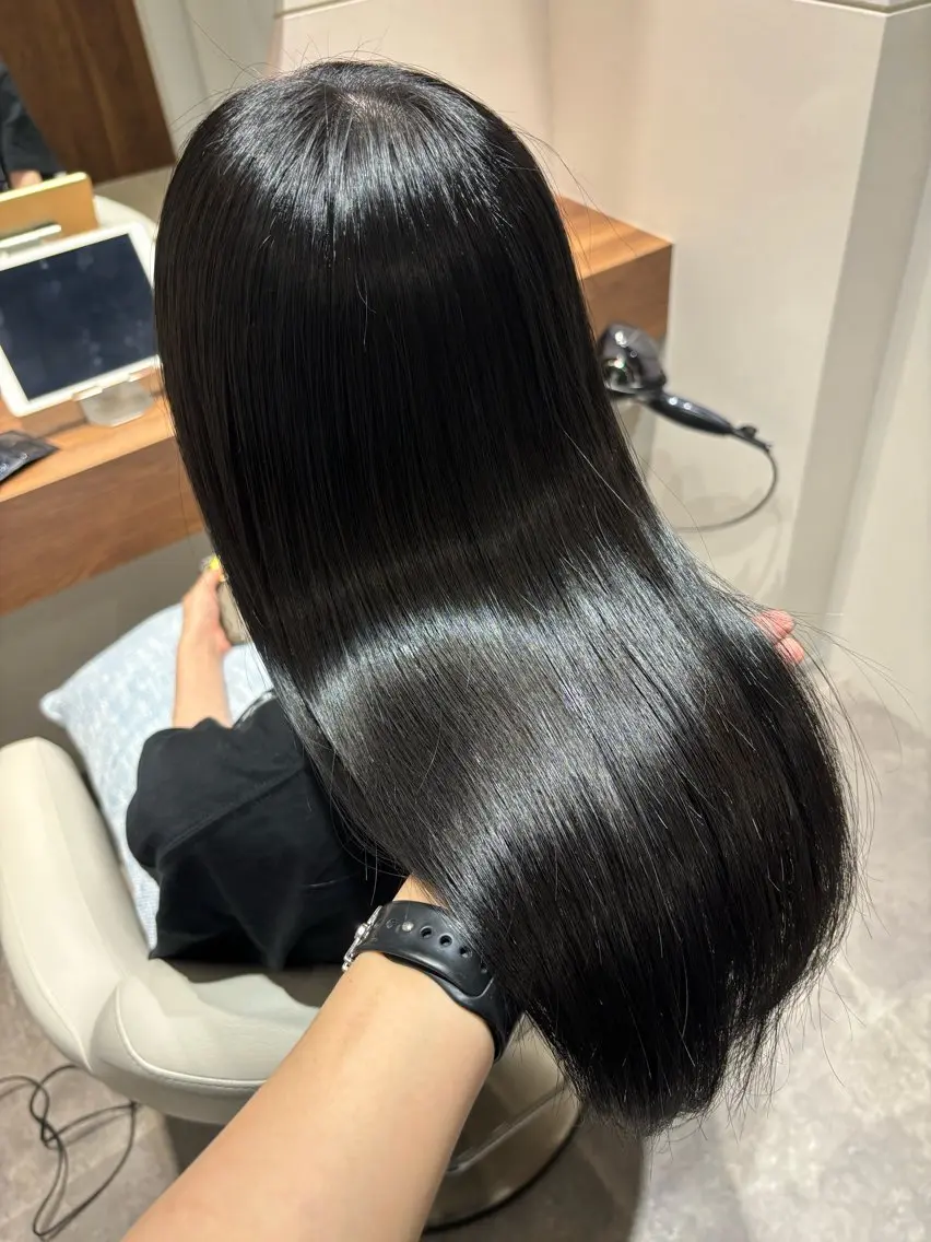 ロング ヘアカラー トリートメント 美髪ヘア 🤍erikaのヘアスタイル