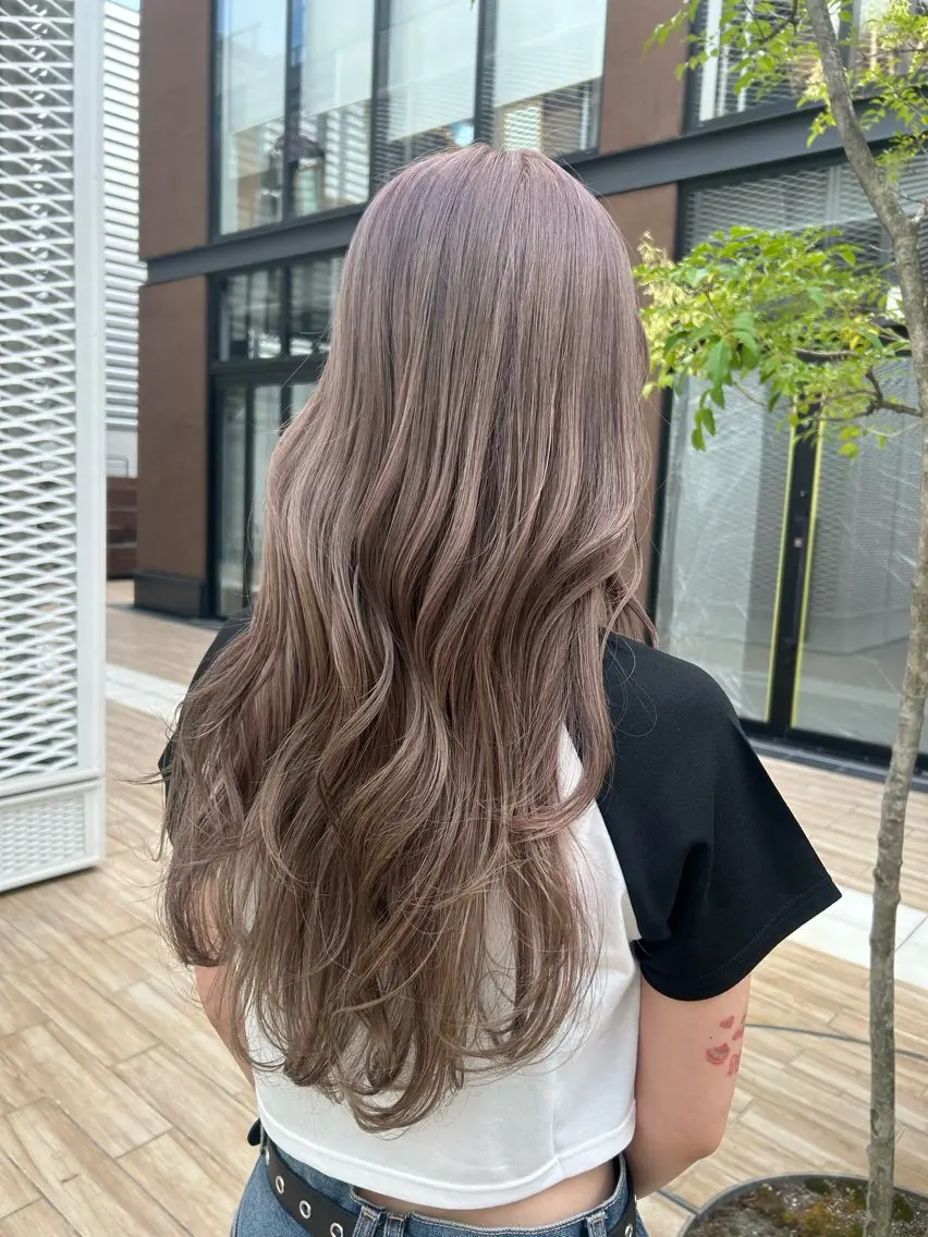 🌙🤍ケアブリーチ(リタッチのみ)+全体カラー+FLOWDIA 2STEPトリートメント🤍🌙の写真