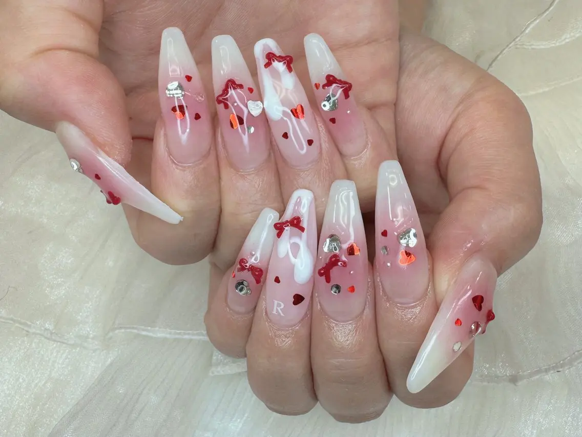 ネイル チークネイル 持ち込み cherie nailのネイルデザイン