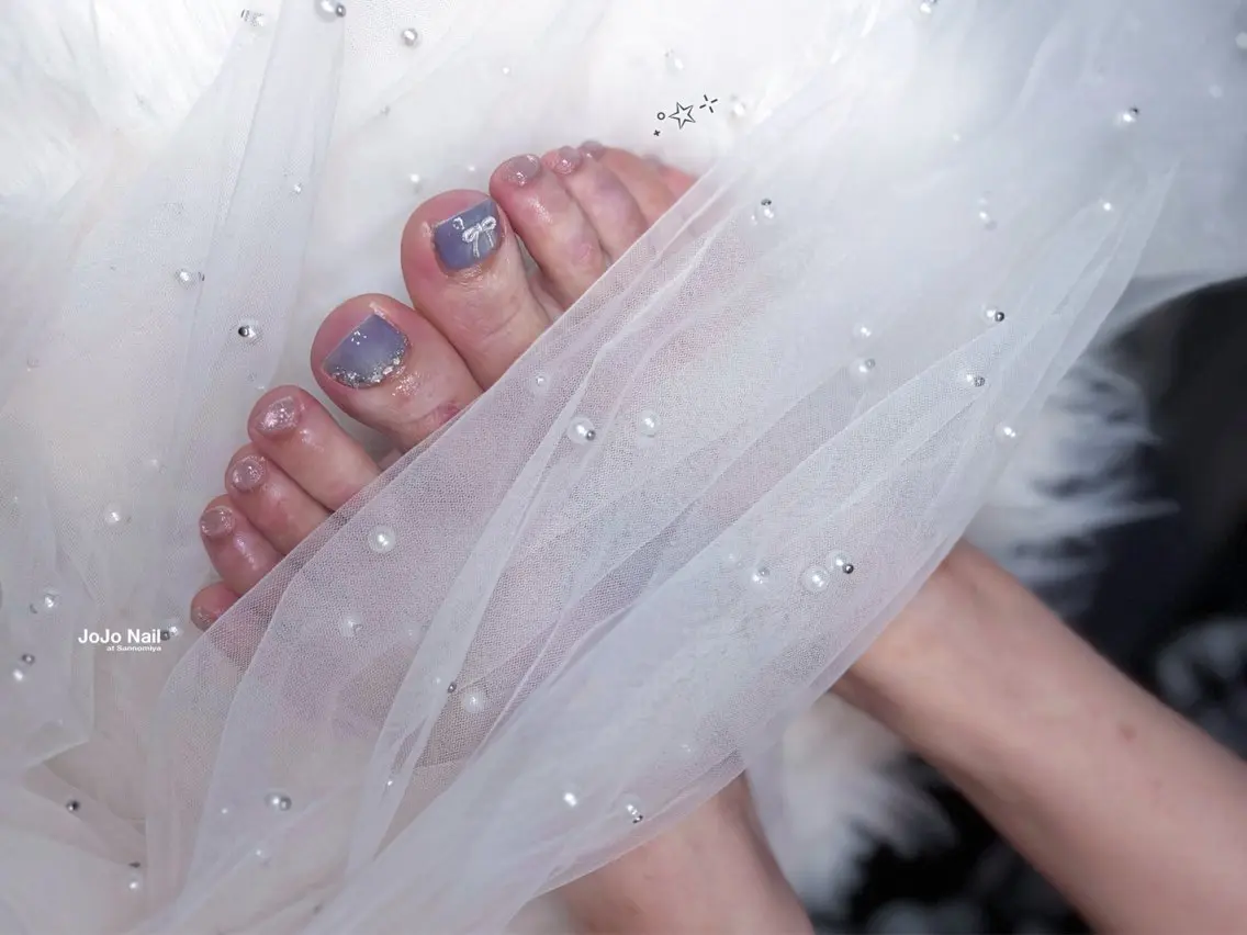 【Foot nail🎀ॱ˖】 親指アート(オフあり)の写真