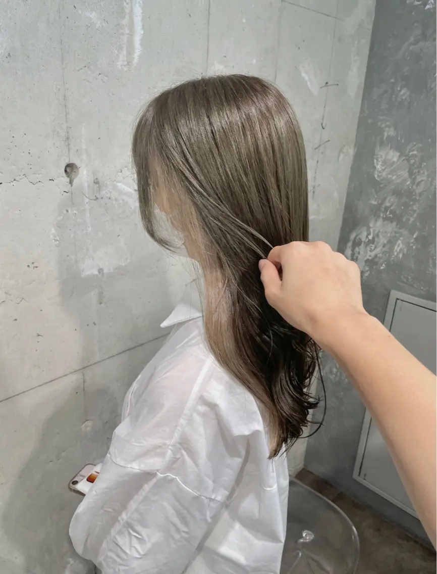 セミロング カラー ヘアカラー トリートメント ヘッドスパ ヘアセット ベージュカラー💖 やすひろのヘアスタイル