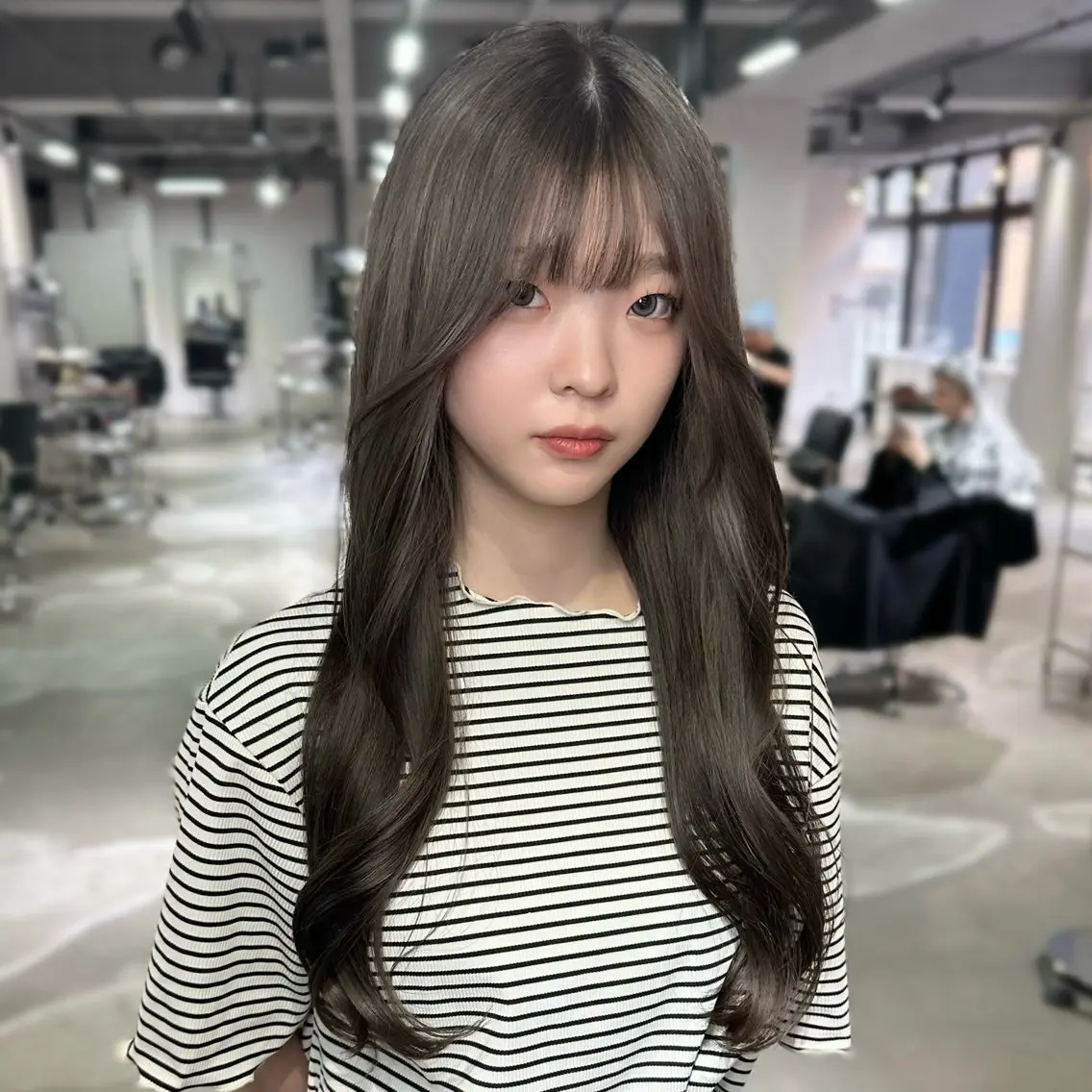 ロング くびれヘア 顔まわりレイヤー 顔周りカット 韓国風ヘア くびれレイヤー カット ヘアカラー トリートメント 心斎橋 韓国レイヤ ー‪×艶髪renのヘアスタイル