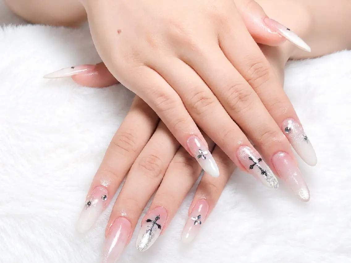 ネイル アートネイル 長さ出し キラキラネイル 韓国ネイル ラメ(グリッター) ハンドネイル 高山ルコ(NAIL) 店長のネイルデザイン