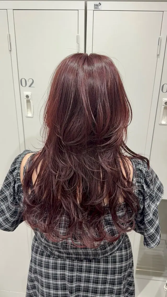 ロング カラー レッドカラー ハッシュカット カット ヘアカラー トリートメント soyon 心斎橋店のヘアスタイル