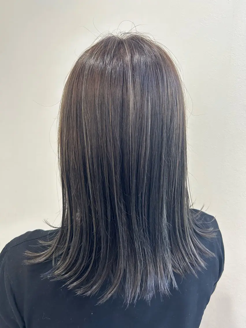 セミロング カラー SHANKS HAIRのヘアスタイル