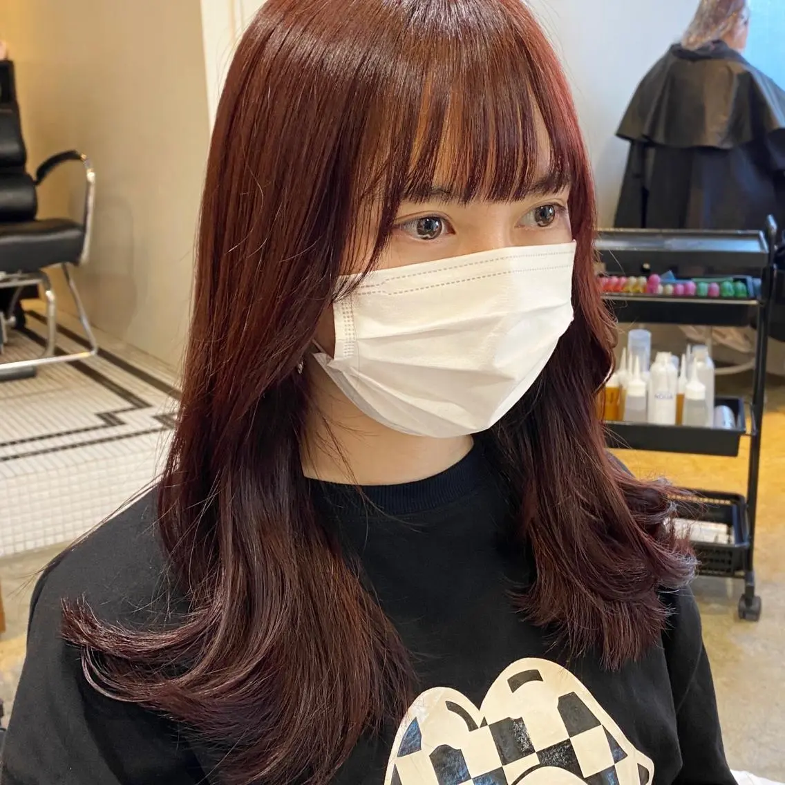 セミロング カラー レッドカラー くびれヘア カット ヘアカラー RIKA韓国ヘア/く びれヘア/上品カラーのヘアスタイル