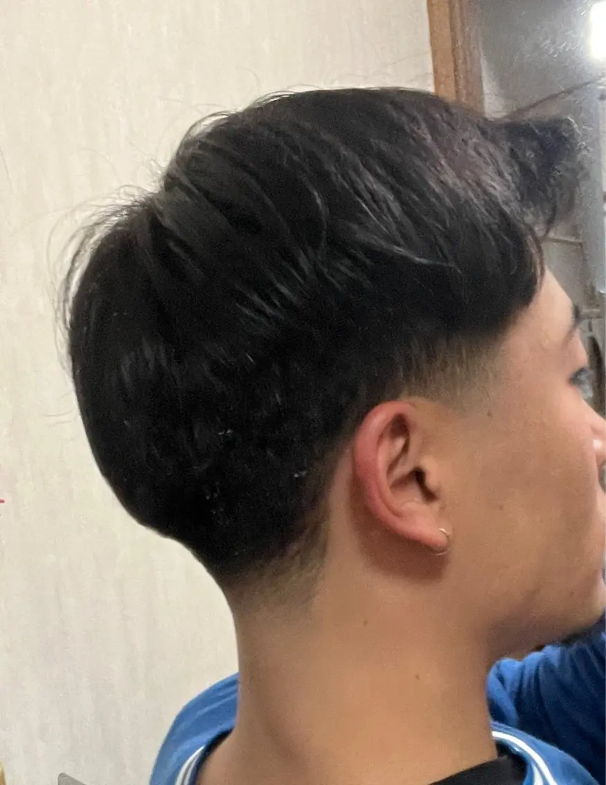 ミディアム メンズ フェードカット 刈り上げ テヅカ マサユキのヘアスタイル