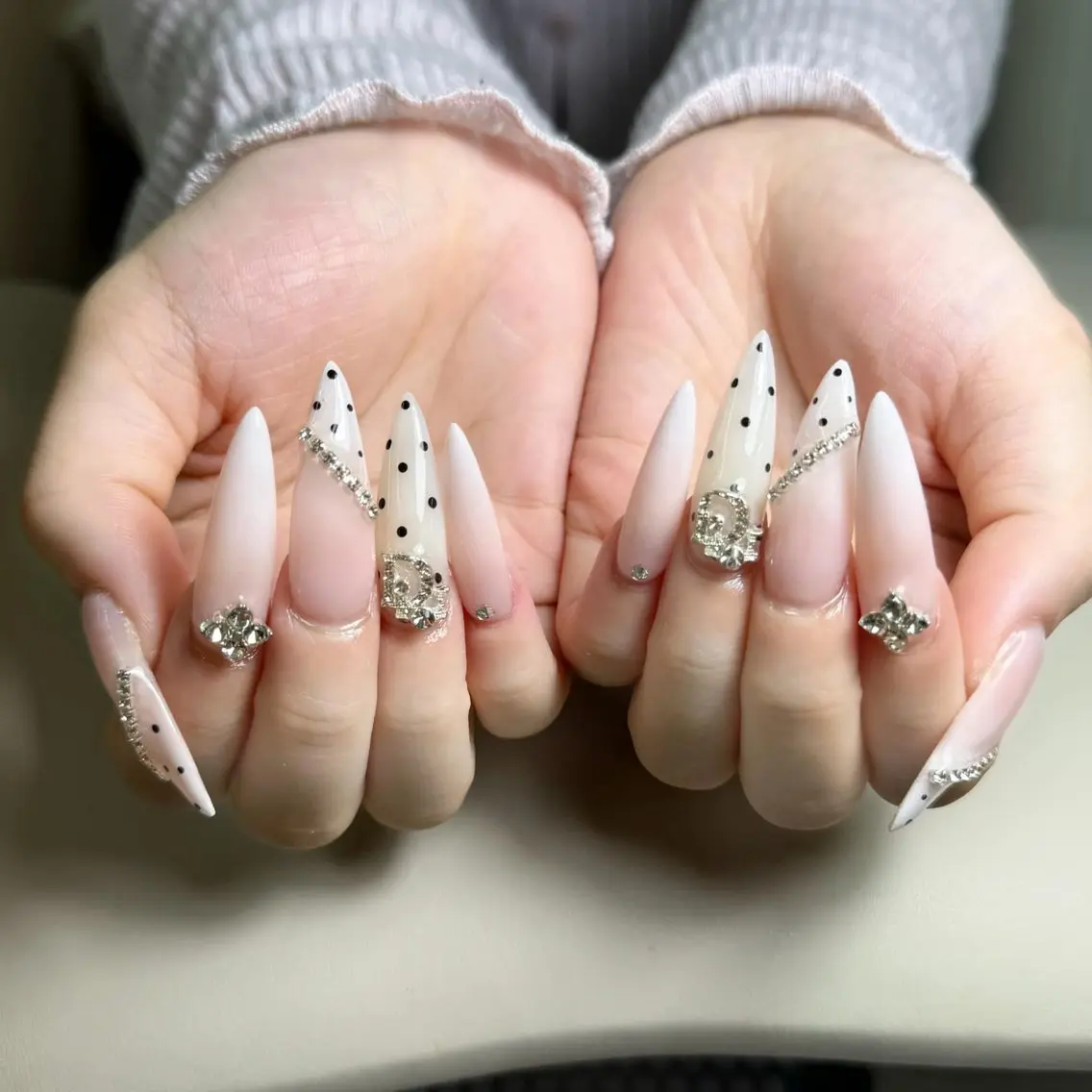 ネイル 長さ出し フレンチネイル 韓国ネイル ロングネイル シンプルネイル ハンドネイル ハンドケア Mina Aurea Nailのネイルデザイン