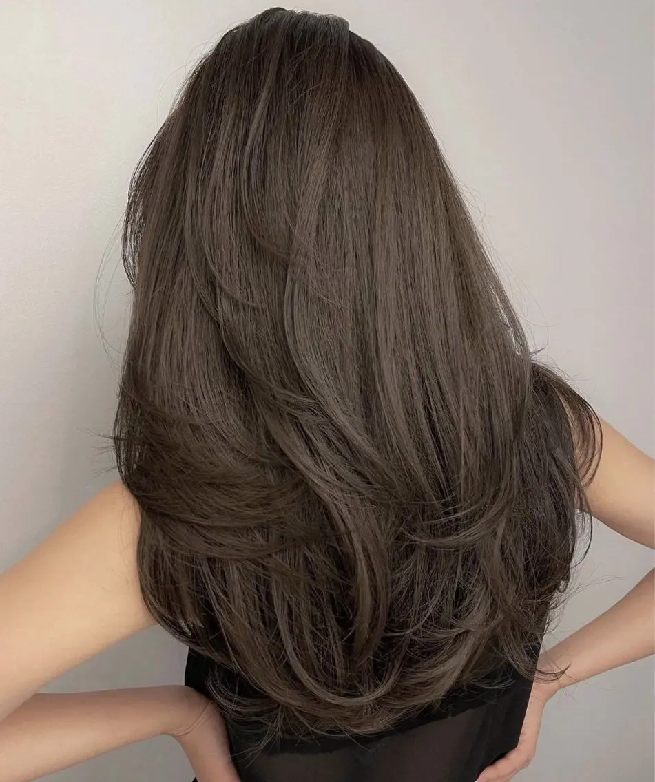 ロング カラー ブリ—チ🌈カラ— 🌀パ—マ🌿ちえのヘアスタイル