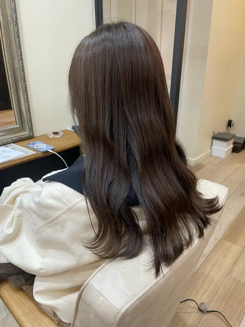 セミロング カラー ヘアカラー 松尾 遥花のヘアスタイル