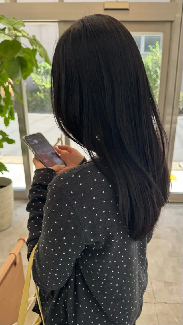 カラー 透明感カラー 茅根 葵のヘアスタイル