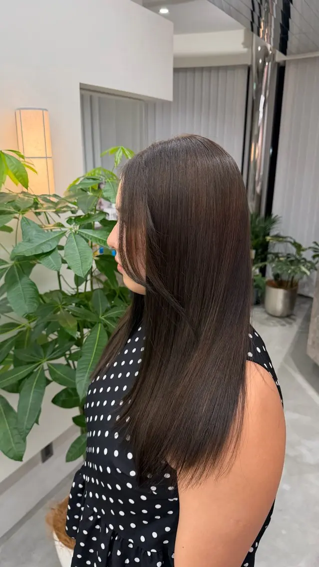 セミロング ヘアカラー トリートメント 入江 桃花のヘアスタイル