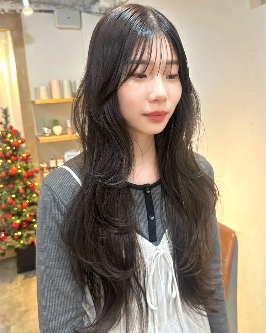 ロング カラー カット ヘアカラー トリートメント TRENCH　相澤 果歩のヘアスタイル
