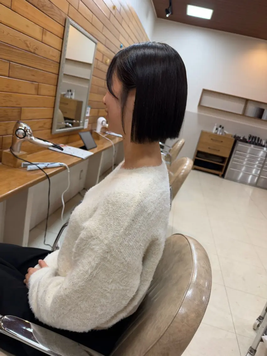 ショート 切りっぱなしボブ ボブ ショートヘア 太田 明伽のヘアスタイル