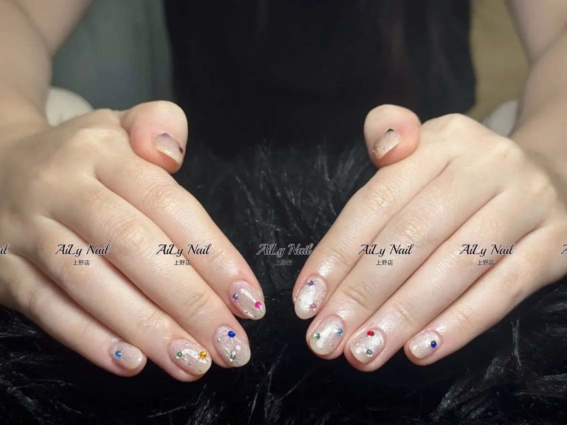 ネイル べっ甲ネイル ボルドー ブラウン キラキラネイル 韓国ネイル ハンドネイル AiLy Nail 上野店のネイルデザイン