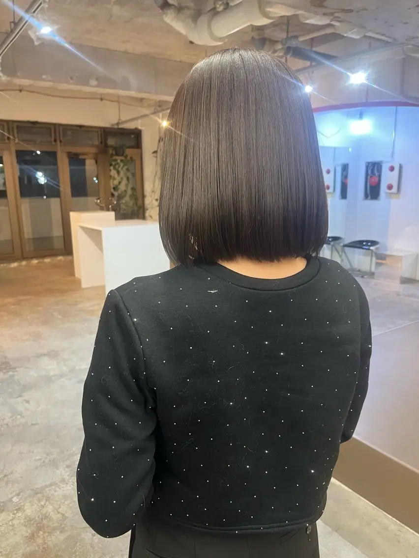 ショート カラー ブリーチモデル/ モカのヘアスタイル