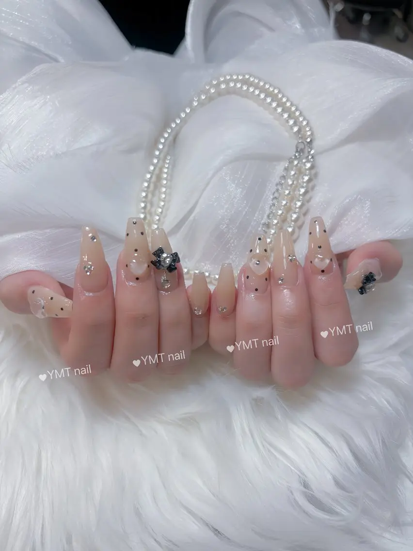 ネイル 長さ出し フットネイル ジェルネイル 韓国ネイル マグネットネイル ハンドネイル YMT NailStudioのネイルデザイン