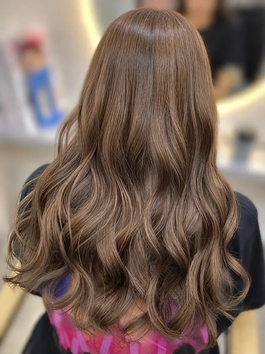 ロング カラー ベージュカラー ブリーチ ブリーチなしカラー 戸川凜音/ボブ/ レイヤーカットのヘアスタイル