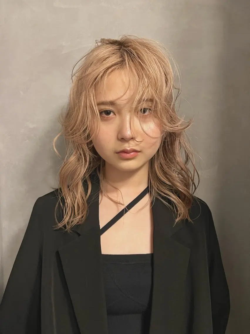 セミロング カット ヘアカラー 大澤 叶方のヘアスタイル