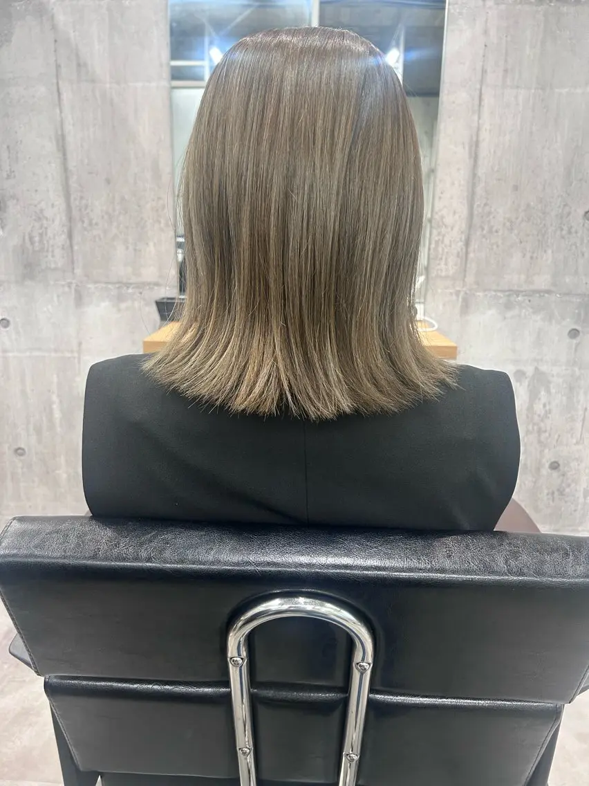 ミディアム カラー ブリーチ カット ヘアカラー トリートメント newi赤羽 ✂️KEN✂️のヘアスタイル