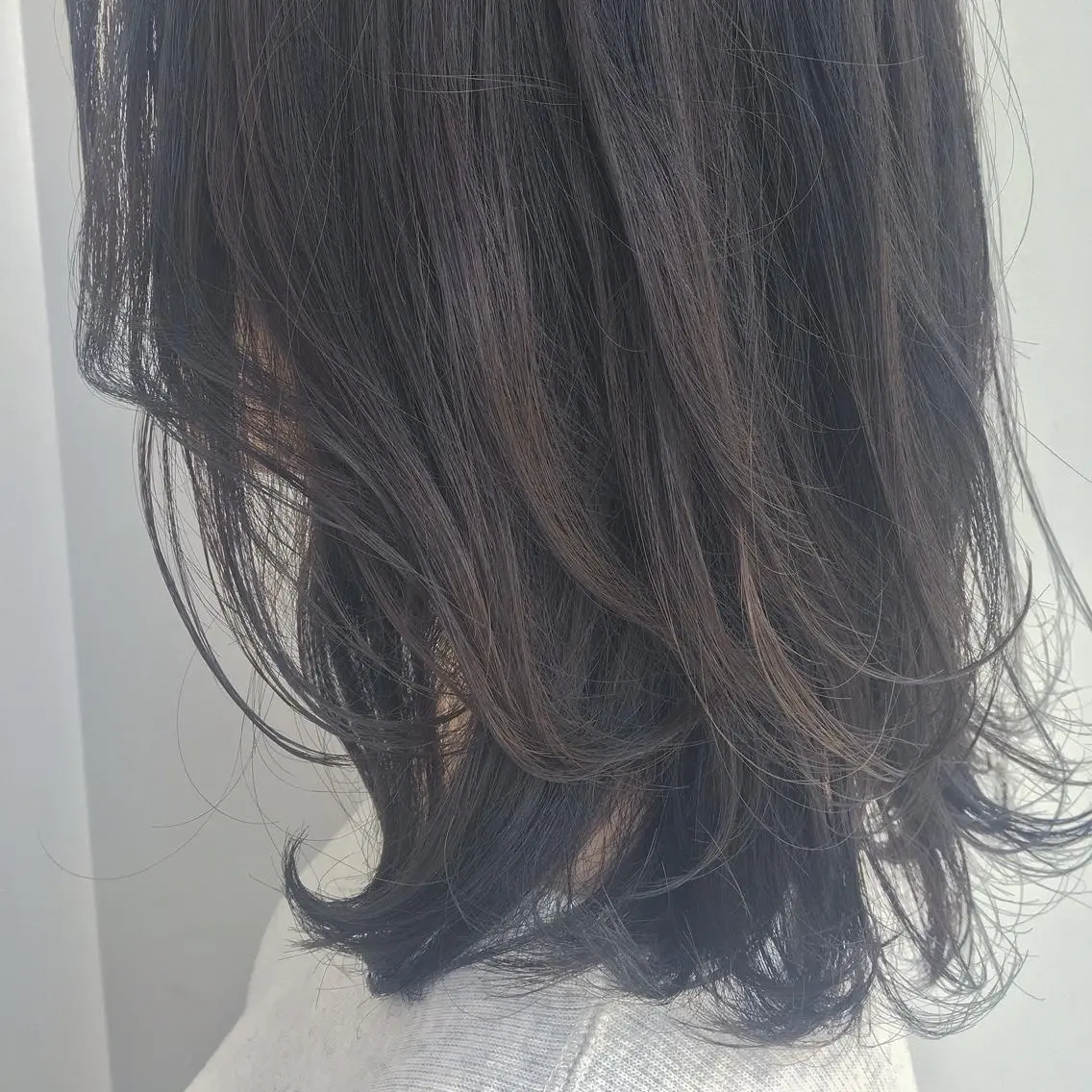 ミディアム カラー ヘアアレンジ 透明感カラー ハイライトカラー ハイライト NEWI 京橋 【yoko】のヘアスタイル