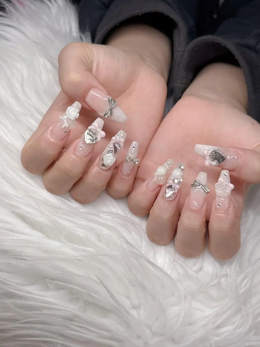 ネイル Lee Nailsのネイルデザイン