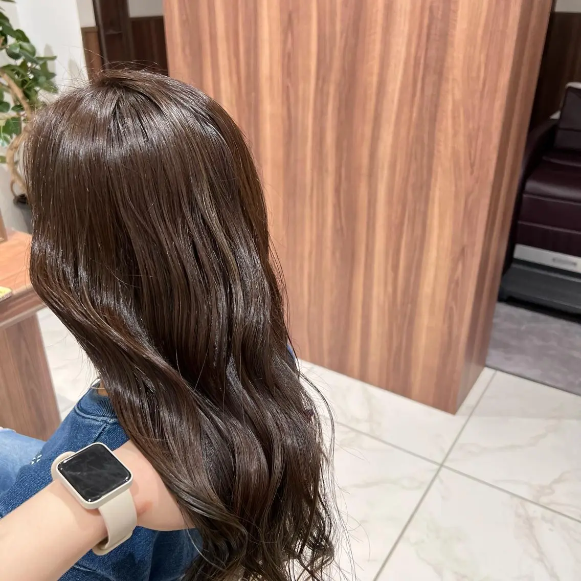 ロング カラー ヘアアレンジ 小白井 由美のヘアスタイル