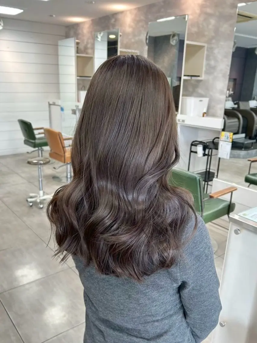 セミロング カット ヘアカラー 🫧艶髪カラー🫧 森本くるみのヘアスタイル