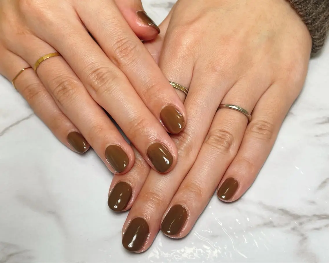 ショート ネイル ブラウン salon ナチュレのネイルデザイン