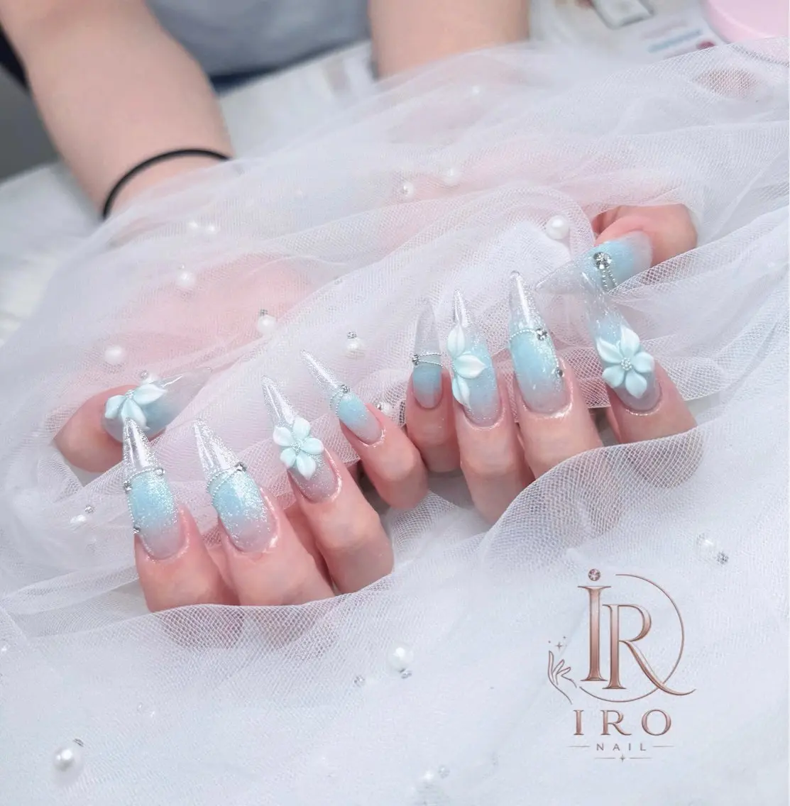 ネイル ハンドネイル IRO Nail Studioのネイルデザイン