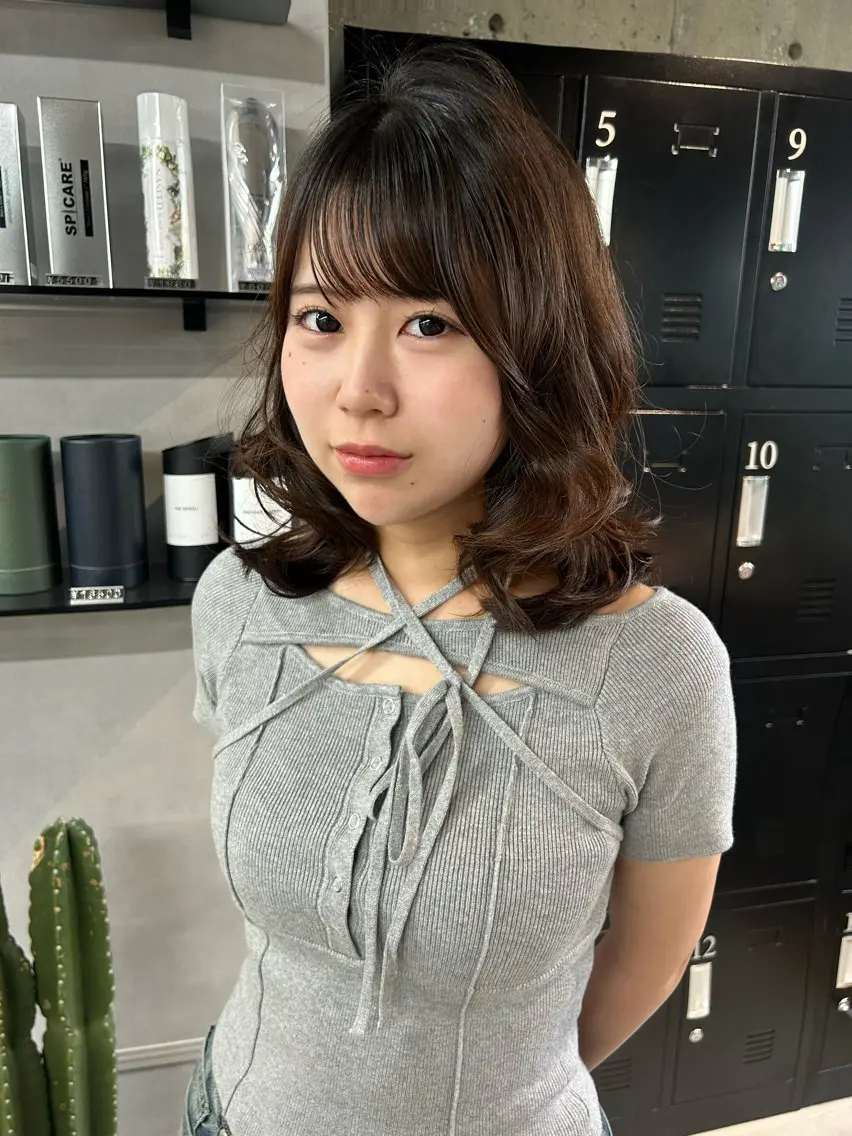 ミディアム 小高 優姫のヘアスタイル